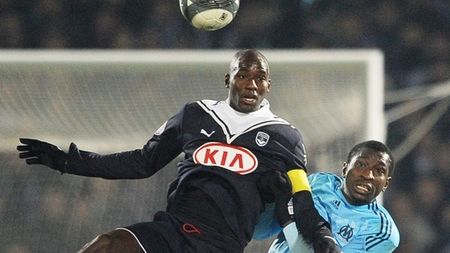 Alou Diarra, suspendat 6 etape pentru că a împins un arbitru