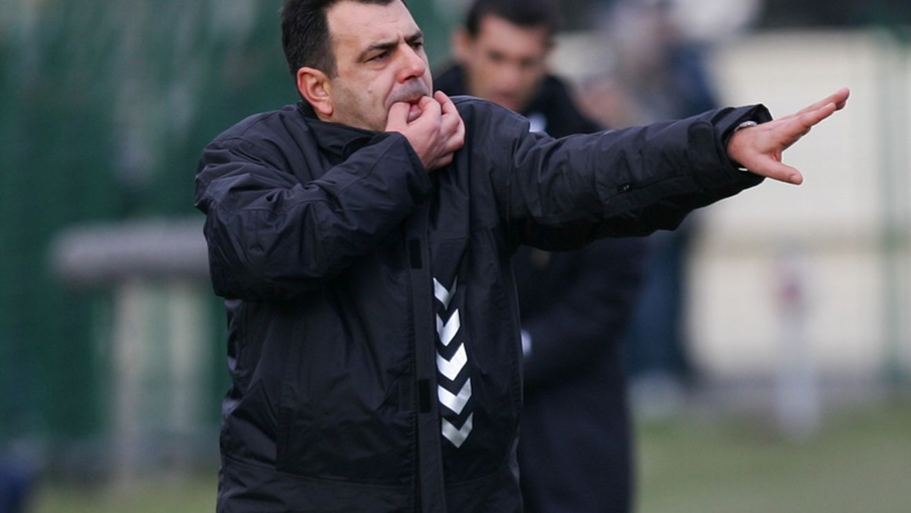 Stoica: "Nu ne supărăm dacă pierdem cu Dacia"