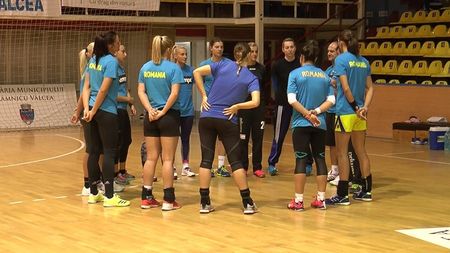 Ultimele vești din cantonamentul naționalei României de la Rm. Vâlcea! Ambros Martin a avut 13 jucătoare la primul antrenament. Amintiri de la Oltchim - Itxako: "Îmi aduc aminte cât de dificil mi-a fost să vorbesc cu jucătoarele mele..."