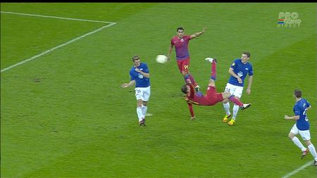 "Foarfeca" lui Chiricheș, nominalizată la reușita săptămânii în lume!** Grozav a ratat 'top 10'-ul! Care ți se pare cel mai spectaculos gol?