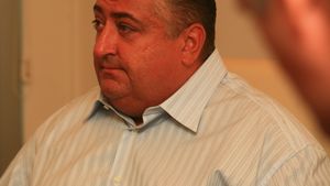 "Tender nu e patronul Timișoarei, tranzacția nu s-a finalizat"