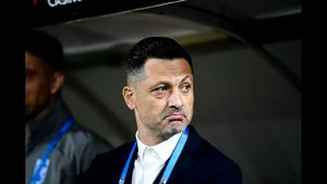 Jucătorul care trece printr-o perioadă neagră la Universitatea Craiova. Mirel Rădoi: „Trebuie să-l protejăm”