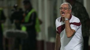 Hizo, dezlănțuit:** "Se știe că Tudor are tulburări de comportament!"