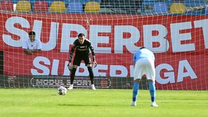 Silviu Lung Jr, la prima victorie ca titular în SuperLigă, după 7 ani! Cum a regăsit fotbalul românesc, ce discută cu tatăl său după fiecare joc și cum a încercat să-l intimideze pe Adam Nemec la faza penalty-ului ratat | EXCLUSIV