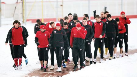 "Nu e glumă! Dinamo chiar poate lua titlul anul acesta!"** Vezi ce atuuri au "câinii"