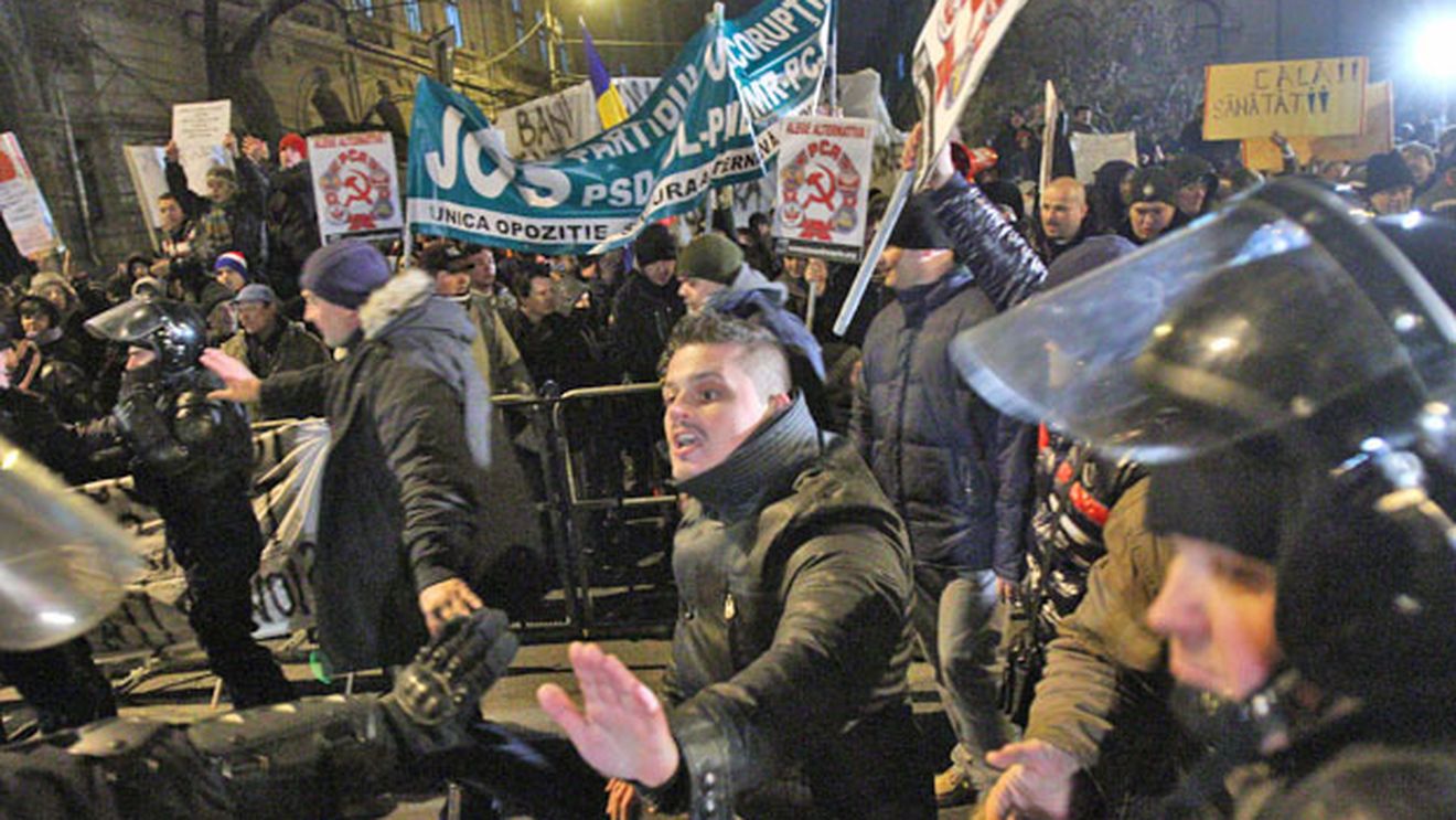 Becali e sigur că fanii din Peluza Sud au făcut HAOS la Universitate:** "I-aș pune să muște din piatră pe nenorociți!"