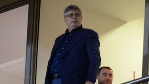 Salariile președintelui și secretarului general al LPF, reduse pentru ajutorarea foștilor jucători