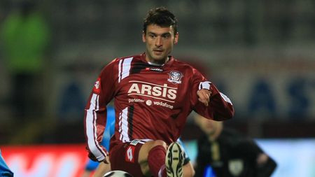 **Pinto a marcat un gol,** în zece ore de joc!