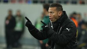 În tur a acceptat cu greu înfrângerea, acum e obiectiv. Antrenorul lui Beer Sheva a făcut analiza meciului: "Golul lor a venit de nicăieri, dar...". De ce se simte "foarte mândru"