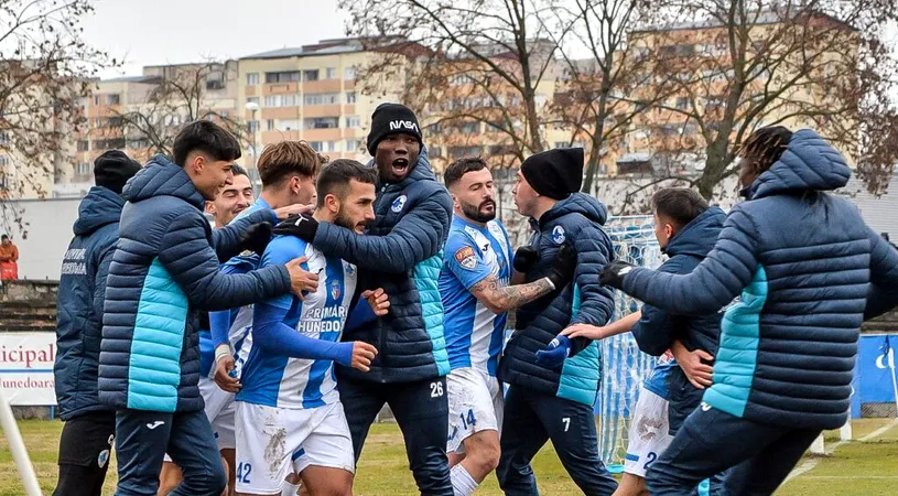 Corvinul Hunedoara a stabilit data reunirii, iar Florin Maxim ridică nivelul așteptărilor: ”Am trecut peste acel hop”