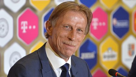 Promisiunile făcute de Daum românilor: "Am să învăț limba română și imnul Deșteaptă-te române! Știu că este amintit și Ștefan cel Mare..." Selecționerul naționalei a vorbit deschis despre filosofia sa