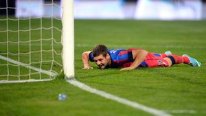 VIDEO - Adi Popa a fost "în flăcări" cu Viitorul, iar Piovaccari un maestru! Fanii Stelei au aplaudat nebunește această fază