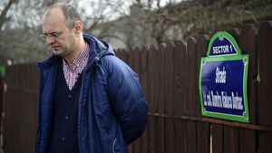 Povestea emoționantă a fiului de rugbist Bobby Durbac, spusă pe strada locotenent-colonel Răducu Dumitru Durbac: "Mă doare că l-au lăsat pe tata să moară pe holurile clubului!" | VIDEO