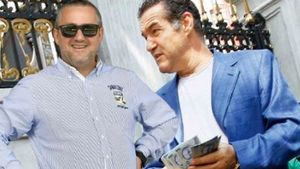 Ce și-au spus Gigi Becali și Mihai Rotaru la telefon, după ce rivalul de la Universitatea Craiova l-a sunat pe patronul de la FCSB!