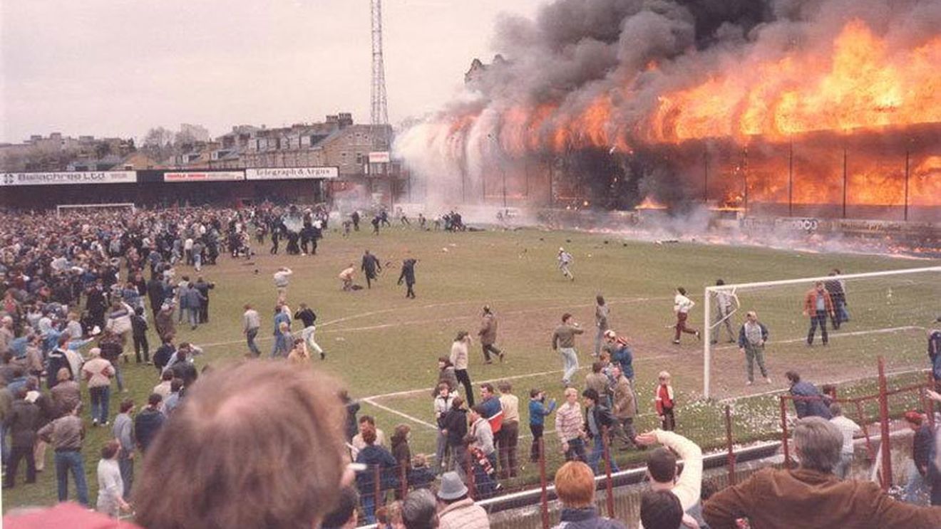 Zi de doliu în Anglia. Se împlinesc 29 de ani de la tragedia de pe Valley Parade, care a dus la moartea a 56 de persoane