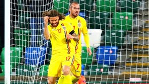 Denis Alibec confirmă: „Mirel Rădoi va rămâne pe banca României”. Ce spune despre remiza cu Irlanda de Nord