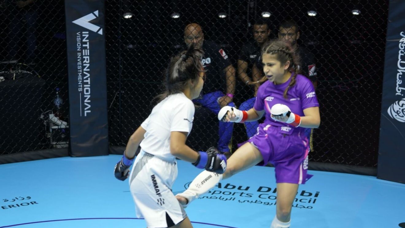 Daria și Mirela sunt “fetele rele” din sportul românesc! Au luat aur și argint mondial la lupta în cușcă!