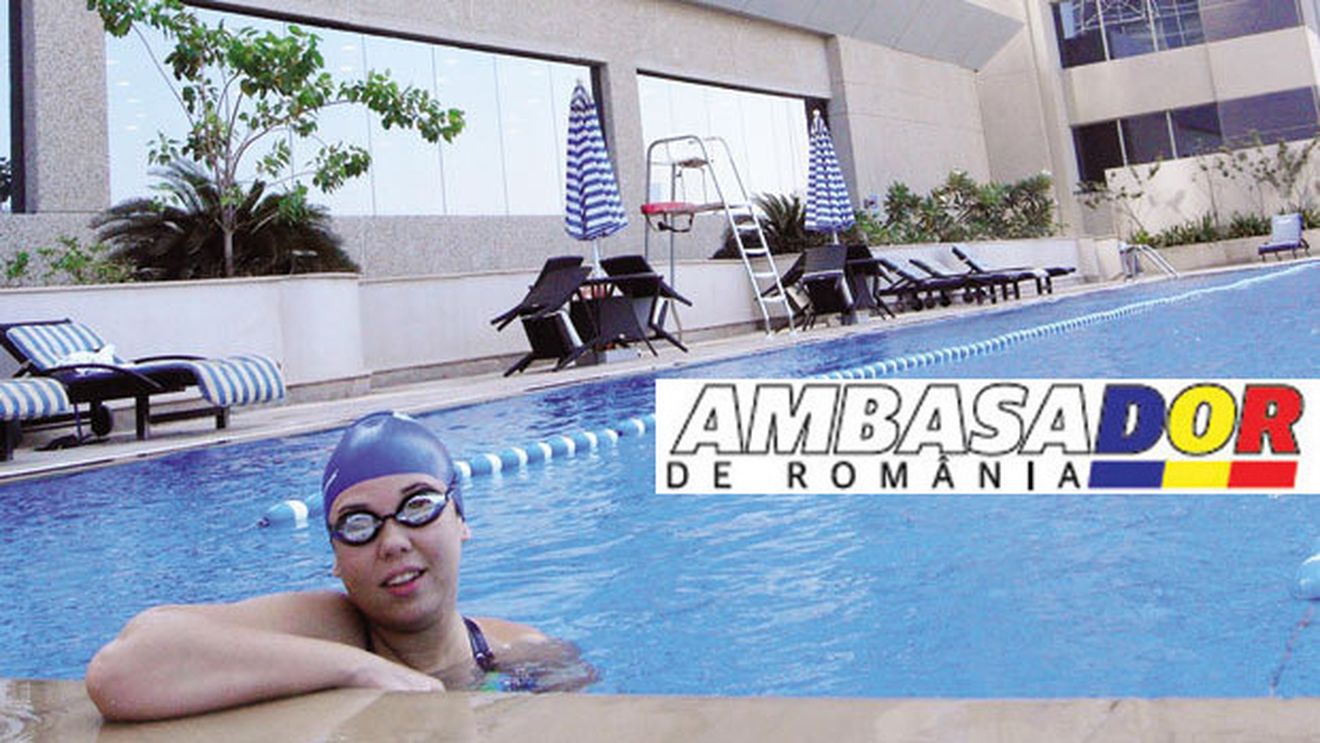 Profa de înot din Dubaiul cu bazine pe bloc!** Lucrează în Emirate din 2011 și a fost colegă cu Maradona