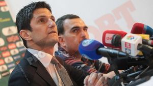 Răzvan Lucescu:** "Chivu e un băiat de mare caracter! Retragerea sa e o mare pierdere, cum a fost și cea a lui Rădoi"