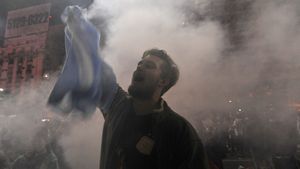 Golul lui Goetze a declanșant haosul pe străzile din Buenos Aires: 20 de fani au fost răniți, poliția argentiniană a efectuat 60 de arestări în urma luptelor de stradă