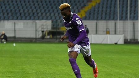 Strigătul disperat de ajutor al lui Aaron Boupendza. Africanii au aflat că a cerut consilierea unui psiholog cu o zi înainte să se arunce de la etajul 11