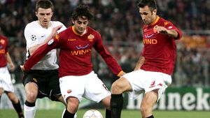 Roma ar putea încasa 45 de milioane â‚¬ pe Aquilani și Vucinic!