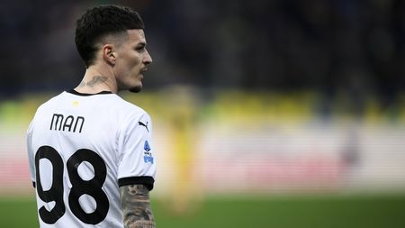 Dennis Man, un transfer complicat. A ratat plecarea la Lazio, dar un alt club vrea să-l cumpere de la Parma