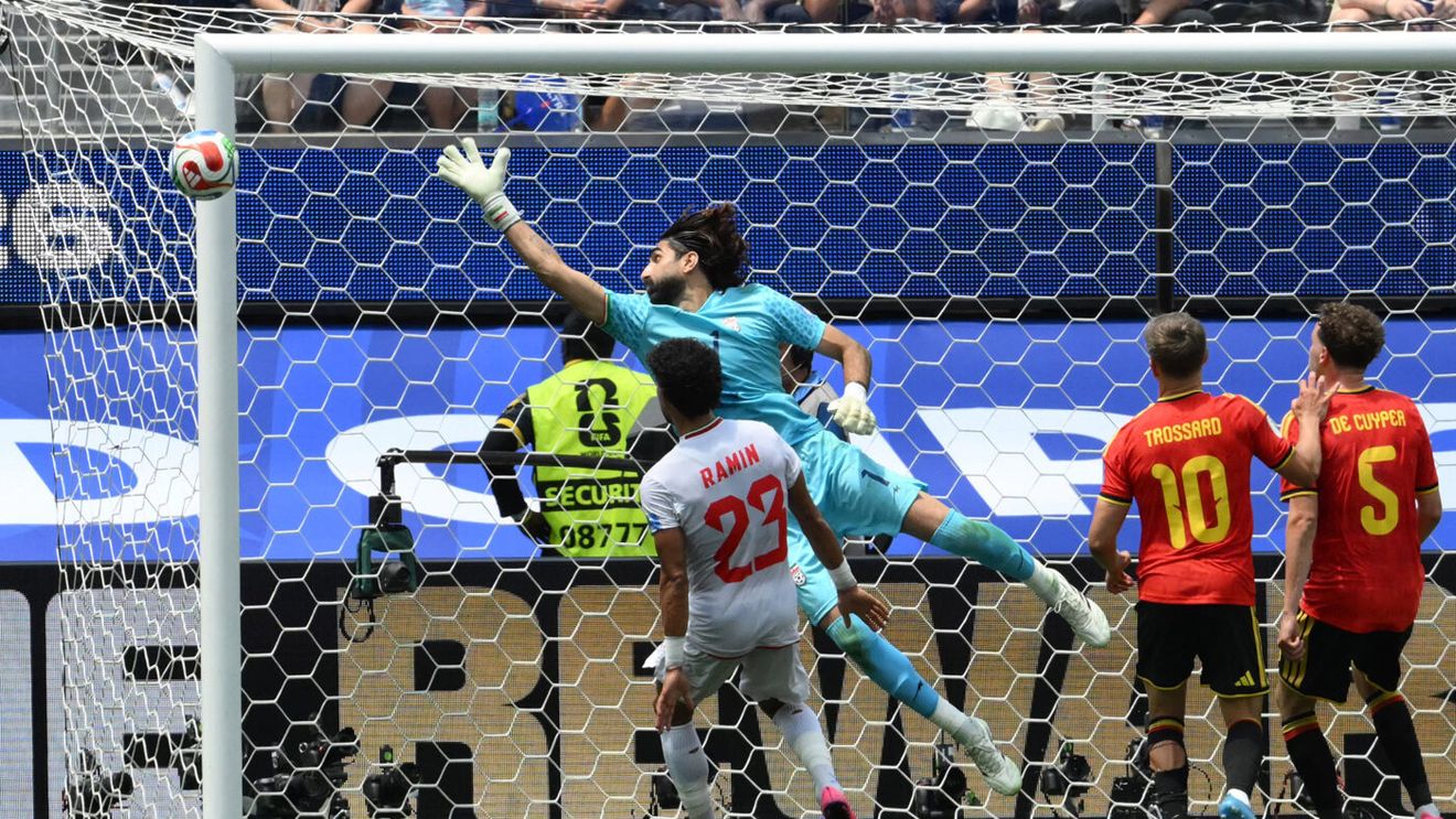 A luat nota 10! Portarul care a făcut minuni în Belgia - Iran 0-0 a primit calificativul PERFECT
