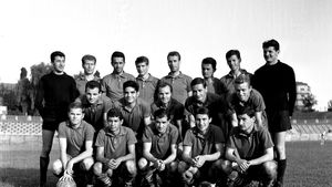 Fotbalistul celebru de la Dinamo a furat un tramvai. „Vatmanul s-a dus să-și ia țigări. A mers o stație cu el”