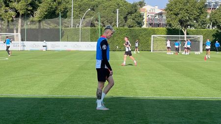 Tavi Popescu, afectat de criticile lui Mihai Stoica! Fotbalistul a stat destul de retras la antrenamentul FCSB din Antalya