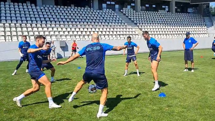 Transferul cu care Gigi Becali vrea să amuțească Superliga uimește! Charalambous și fotbaliștii FCSB au rămas șocați de cât de bun este la antrenamente | VIDEO