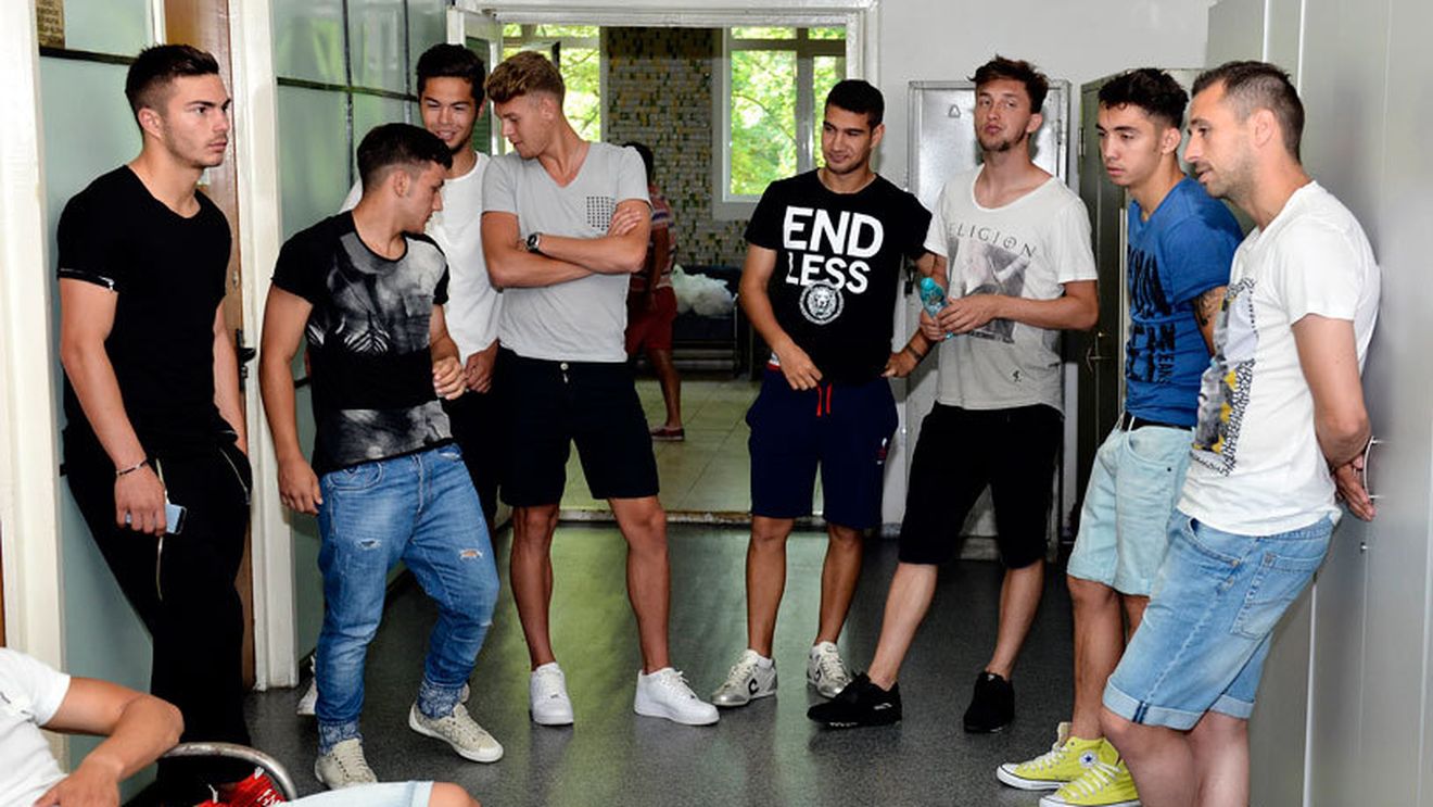 FOTO | Steliștii au efectuat vizita medicală. 6 jucători au lipsit motivat. Lotul prezent la reunire