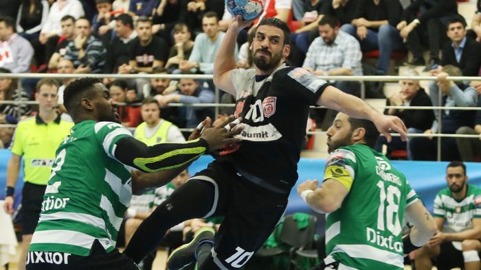 Povestea de Champions League a echipei Dinamo s-a încheiat! Băieții de la handbal au făcut suflarea alb-roșie să vibreze la cote înalte, dar în cele din urmă au fost eliminați de Sporting. Cronica unui meci care rămâne în istorie