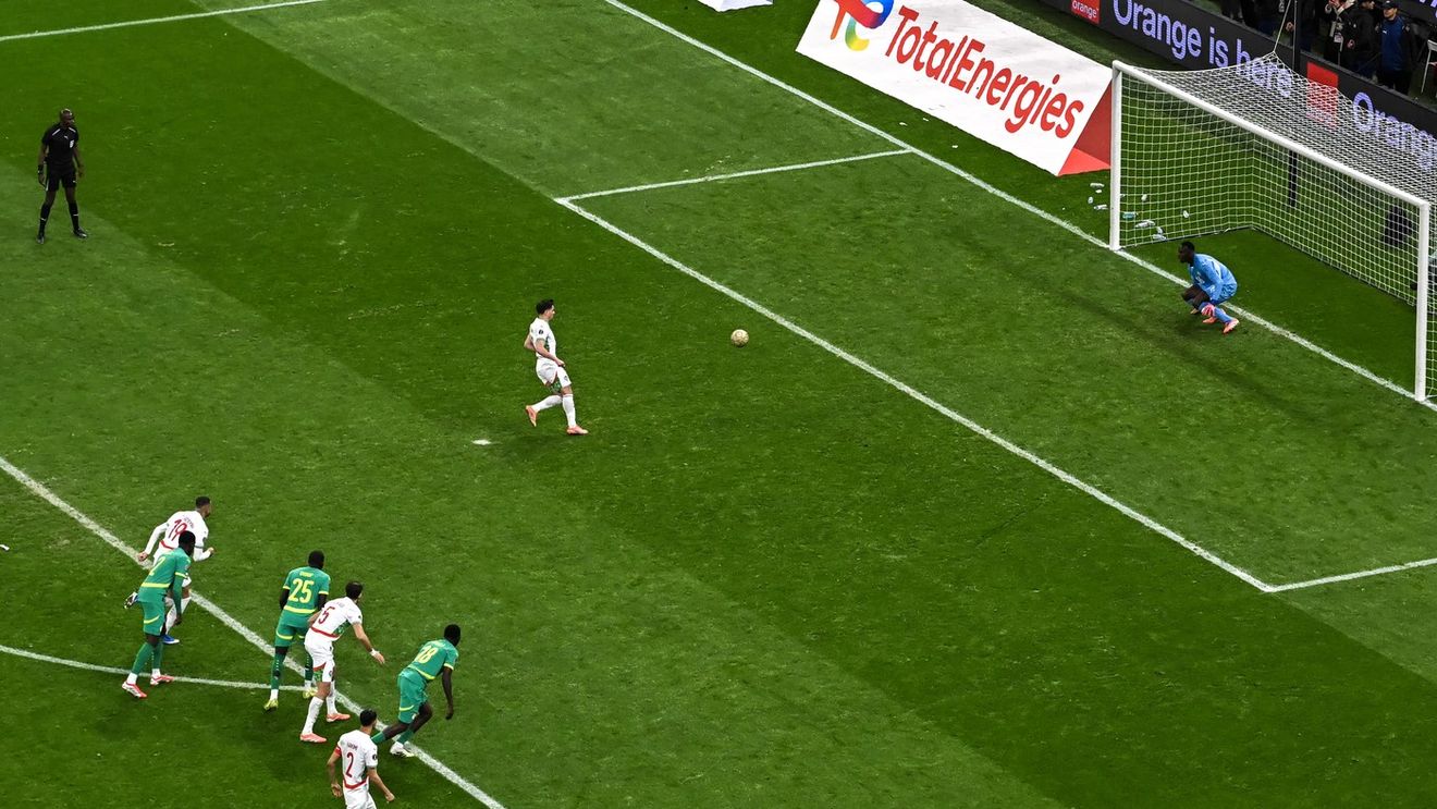 Nebunie în finala Cupei Africii! Senegal s-a retras de pe teren, Maroc a ratat un penalty din scăriță în minutul 90+24, iar în prelungiri s-a produs inevitabilul