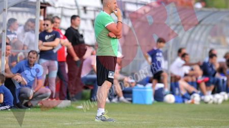 CFR, cu transferurile pe bancă. Jucătorii noi nu l-au convins pe Miriuță: "Tot cei vechi vor duce greul"