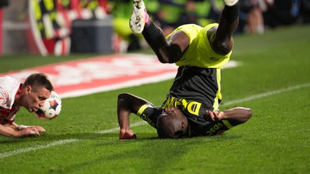 UTA – CFR Cluj 1-0. Șumudică se împiedică la Arad. Cronică din tribună de Călin Mnerie