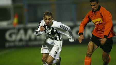 "Lăcătuș nu știa** nici câți ani am!"