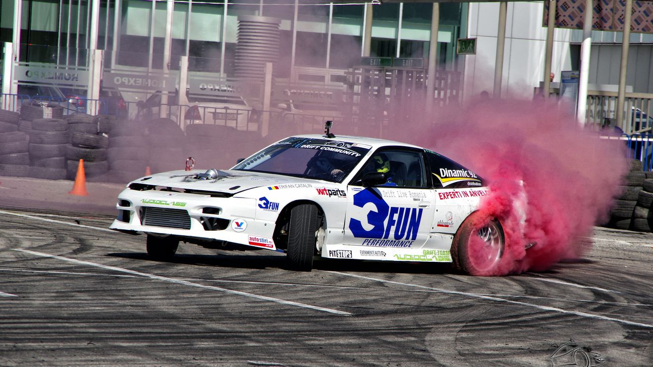 Primul eveniment oficial de drift al anului, pe 23 și 24 aprilie în Piața Constituției din București 