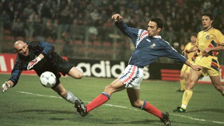 Azi a sosit momentul să-i JUMULIM iar pe "cocoși" după 39 de ani!** România-Franța în cifre