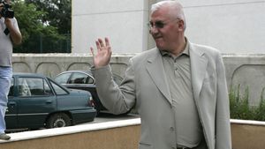 Dragomir: "Craiova rămâne în Liga I, dar să nu o scoată UEFA din cupele europene!"