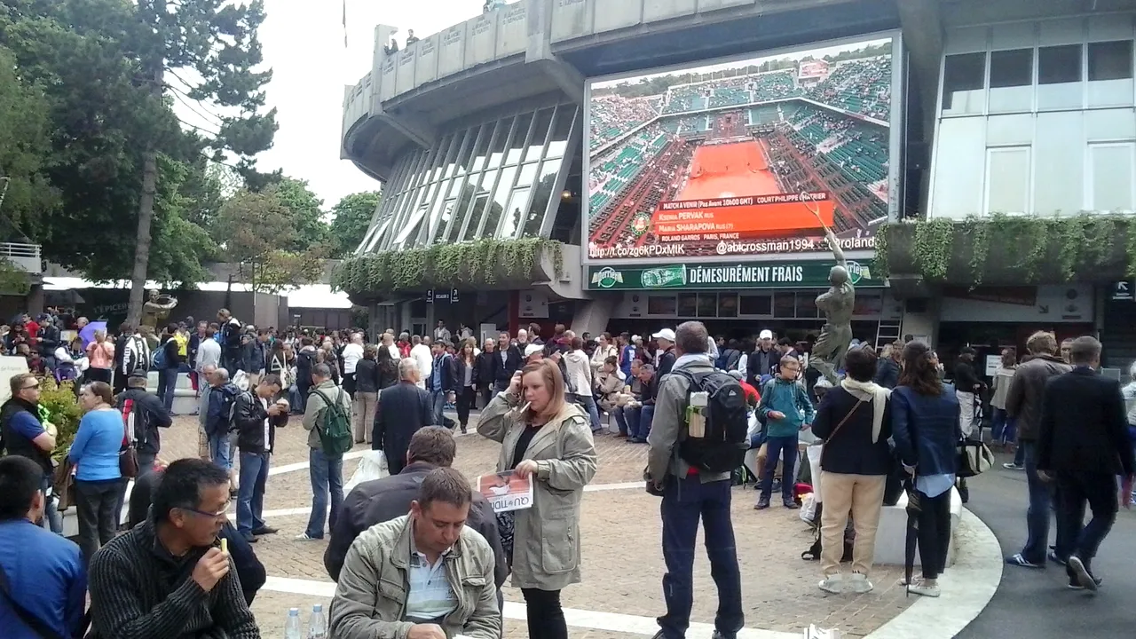 Corespondență de la Roland Garros. Ce nu se vede la televizor. Rafa Nadal, cu patru SPP-iști în spate la antrenamente