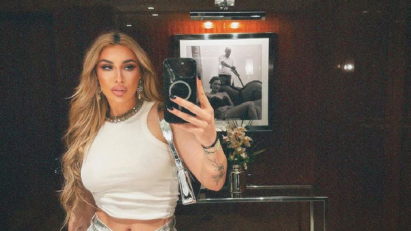 Cum a fost umilită Sarah Dumitrescu într-un club din Mamaia! Ținuta ei i-a scandalizat pe cei de la pază și nu au vrut să o lase să intre îmbrăcată așa