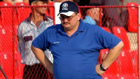 Presa străină a rămas impresionată de situația fostului mare fotbalist român, care nu vrea să se opereze, deși a ajuns la 150 de kilograme