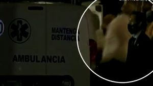 Diego Armando Maradona, dus la Casa Rosada cu ambulanța! Palatul prezidențial din Buenos Aires, locul unde va avea loc priveghiul marelui fotbalist. Primele imagini cu familia