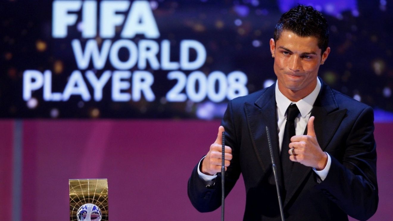 Cristiano Ronaldo, desemnat de FIFA jucătorul anului 2008!