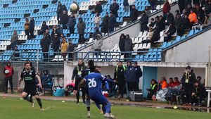 Claudiu Niculescu a debutat cu dreptul la noua sa echipă, cu un succes in extremis contra Corvinului. ”Victorie importantă, la primul meu meci acasă după 30 de ani”