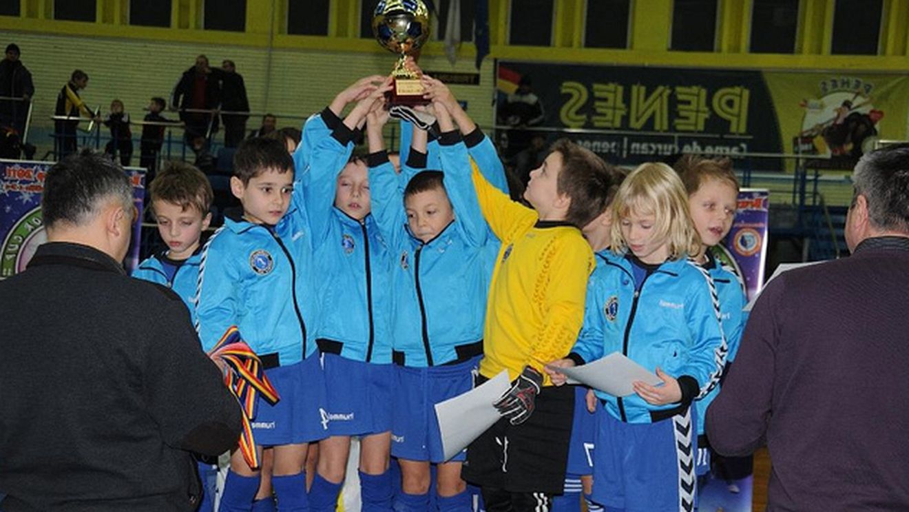 Gazdele au dominat Brașov Indoor Cup 2011