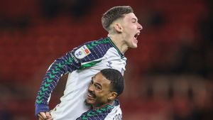 El este fotbalistul din Europa pe care se luptă cele mai multe echipe de top. Real Madrid, Manchester City, Chelsea, Arsenal, Manchester United și Liverpool îl vor pe „noul Bellingham”