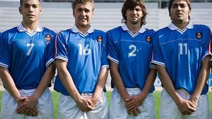 VEZI ce li se-ntâmplă jucătorilor din "zid"!