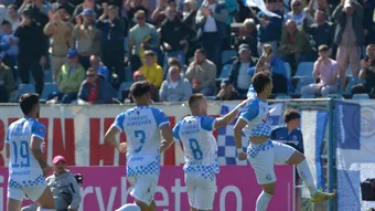 Corvinul Hunedoara se distanțează la 14 puncte de Liga 2 după ultima etapă din sezonul regular, în urma victoriei cu FC Bihor. Florin Maxim: ”Am dat totul pe teren, toți băieții și-au dorit”